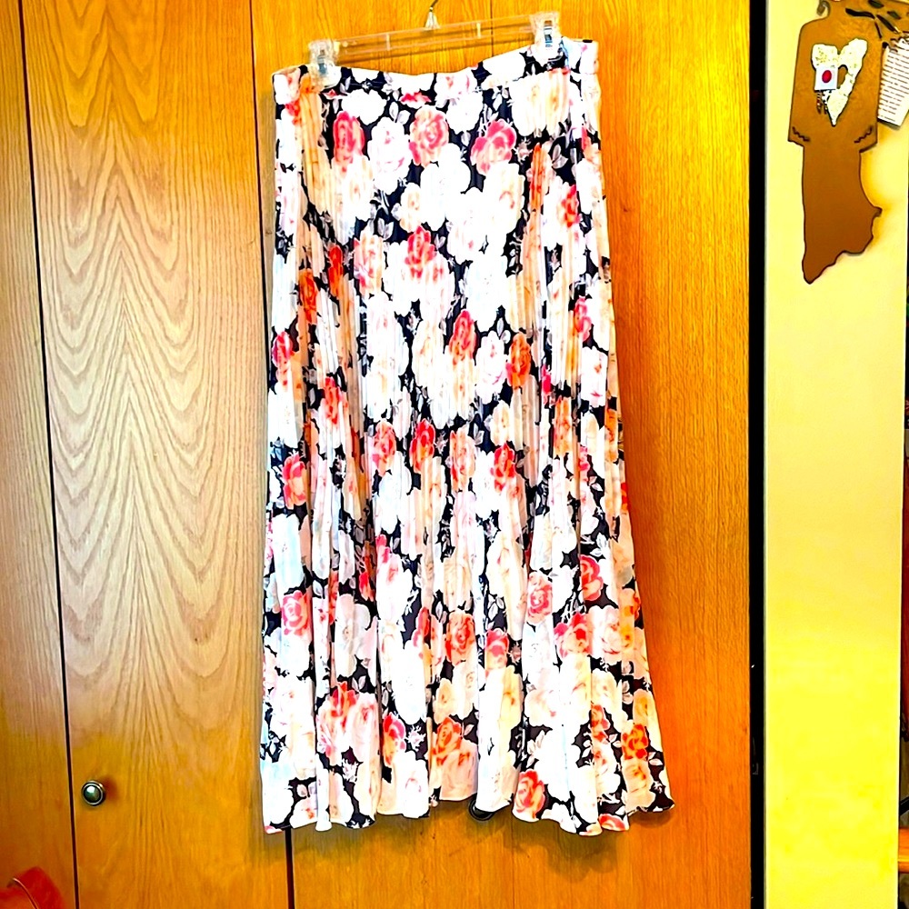Chaps XL long pull on broomstick midi skirt lined pretty pink rose floral EUC